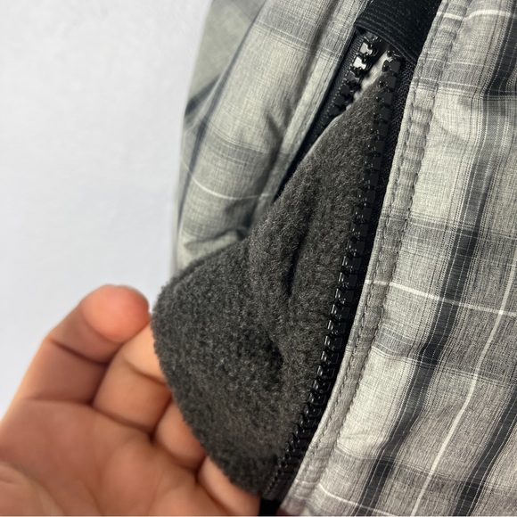 Gap outdoor edition down puffer vest - Picture 2 of 6